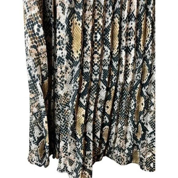 Love & Piece Maxi Pleated Skirt Snake Print Size L - Picture 3 of 6